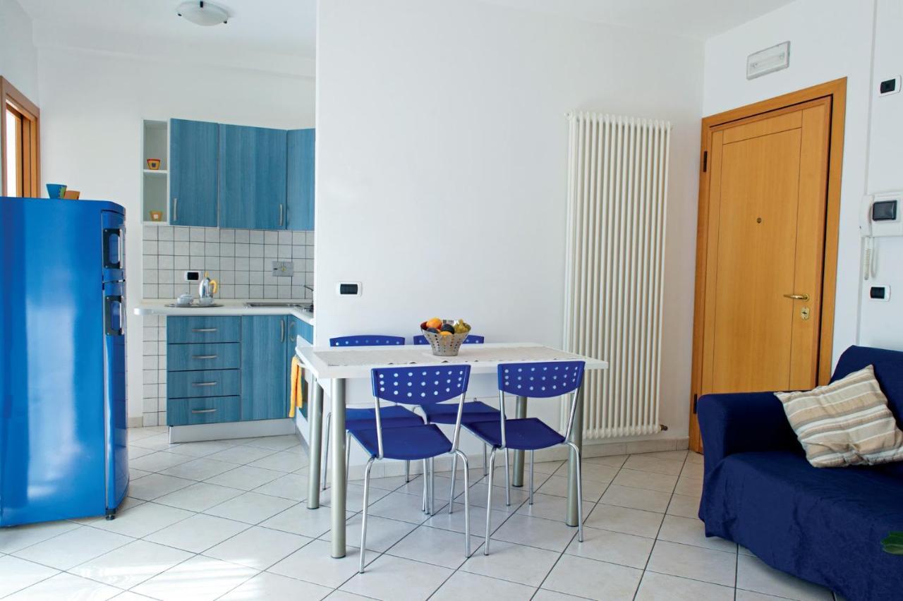 Apartamento Residenza Raggio Riccione Exterior foto