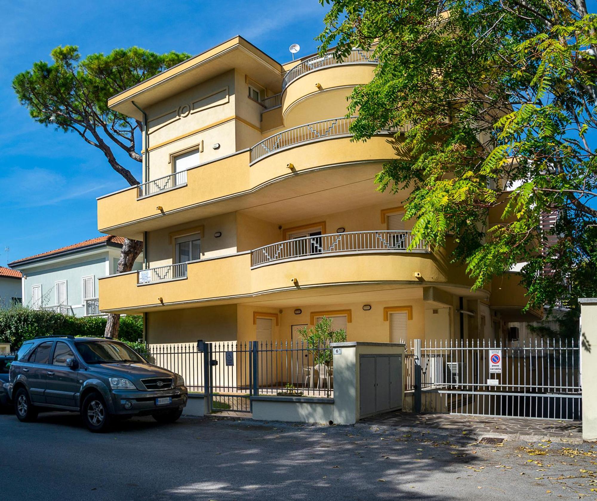 Apartamento Residenza Raggio Riccione Exterior foto