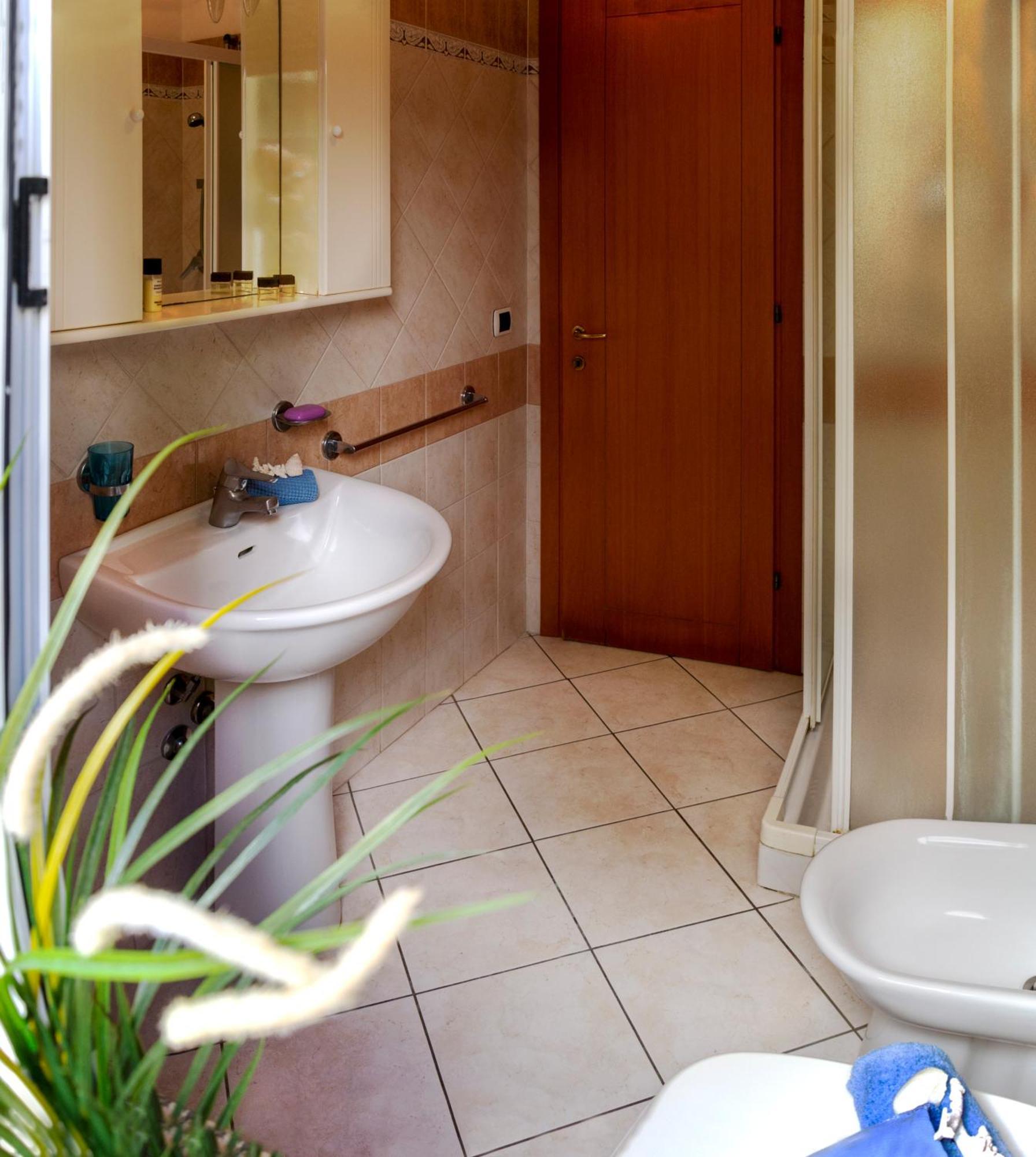 Apartamento Residenza Raggio Riccione Exterior foto